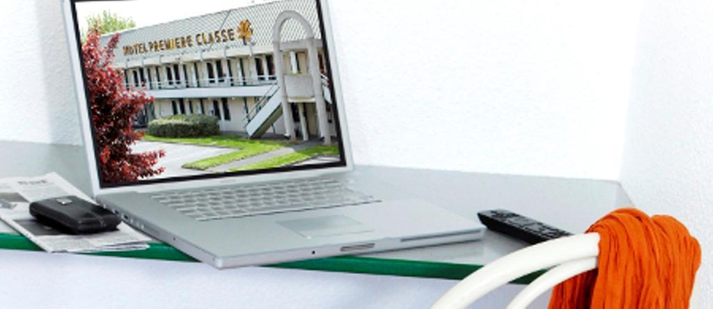 Premiere Classe Dreux Exterior foto