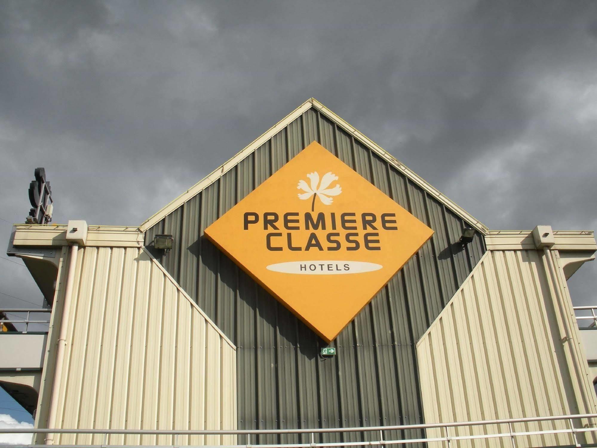 Premiere Classe Dreux Exterior foto