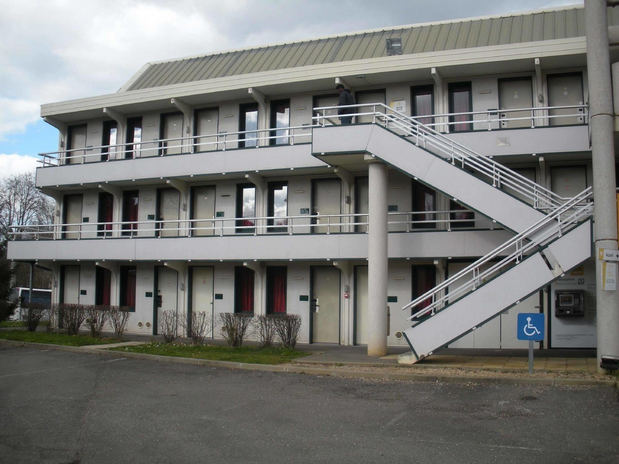 Premiere Classe Dreux Exterior foto